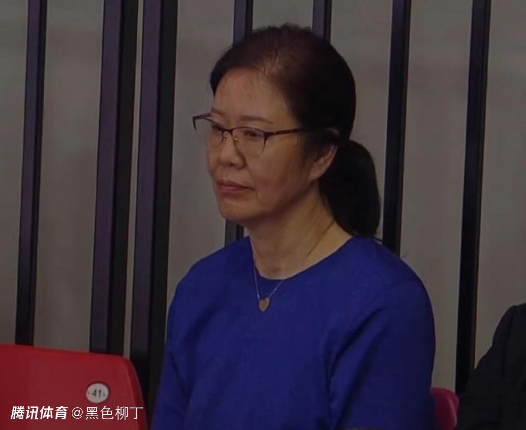 巨胸喷奶水免费www视频